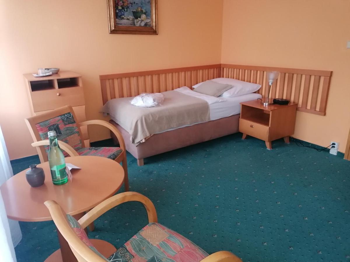 Monti Spa Františkovy Lázně Εξωτερικό φωτογραφία